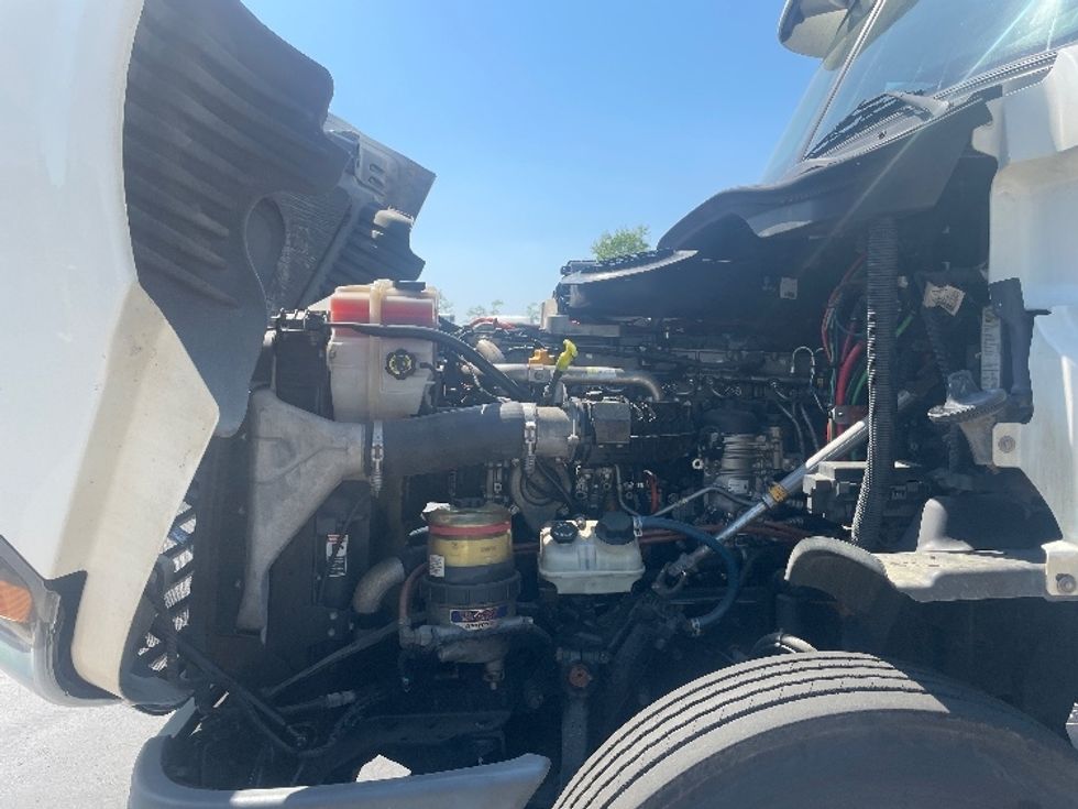 Day Cab Tractor-Heavy Duty Tractors-Freightliner-2018-Cascadia 12564ST-Statesville-NC-445,958\n\t\tmiles-$ 36,750 - Image 16