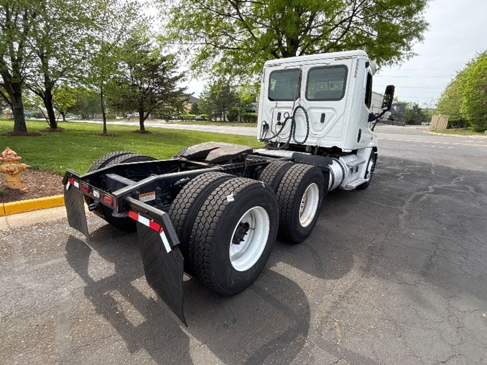 Day Cab Tractor-Heavy Duty Tractors-Freightliner-2018-Cascadia 12564ST-Sterling-VA-243,151\n\t\tmiles-$ 39,000 - Image 7