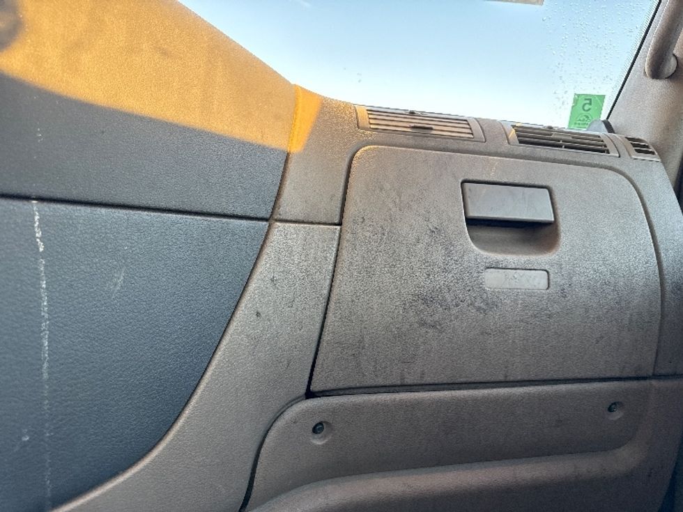 Day Cab Tractor-Heavy Duty Tractors-Freightliner-2018-Cascadia 12564ST-Stockton-CA-426,662\n\t\tmiles-$ 37,250 - Image 13