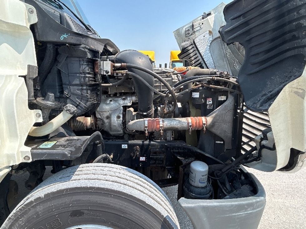 Day Cab Tractor-Heavy Duty Tractors-Freightliner-2018-Cascadia 12564ST-Sturtevant-WI-559,139\n\t\tmiles-$ 29,750 - Image 15