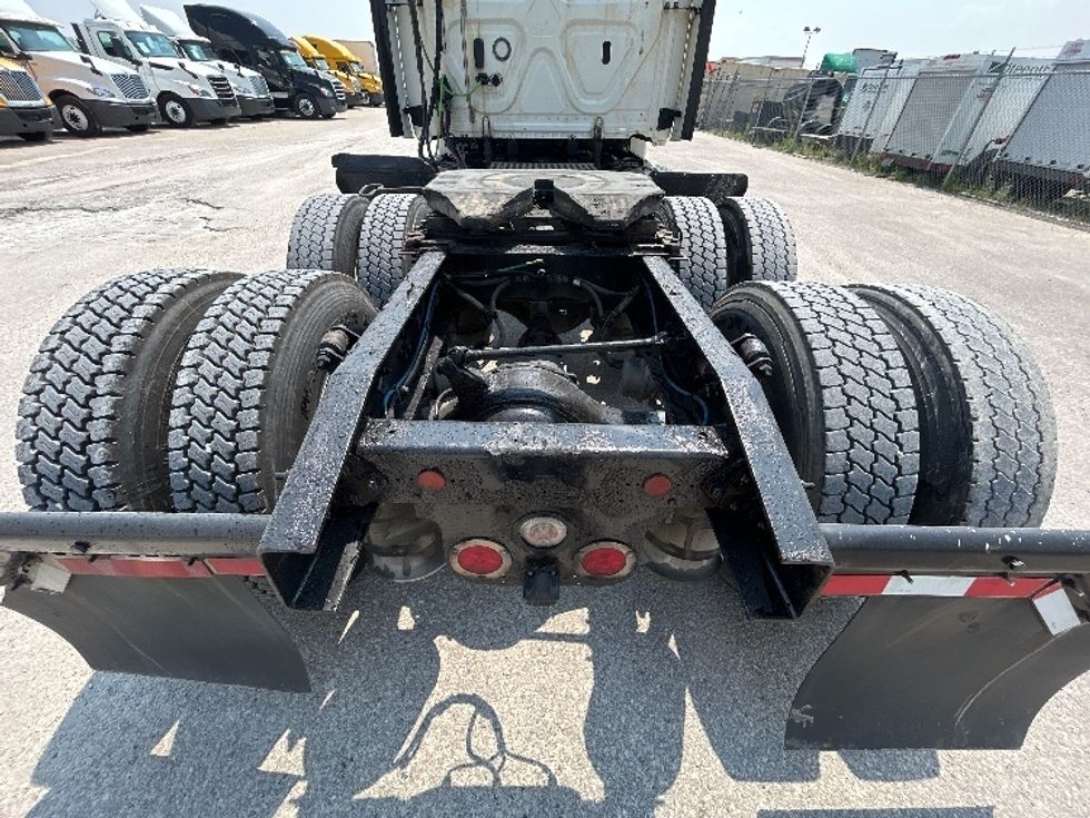 Day Cab Tractor-Heavy Duty Tractors-Freightliner-2018-Cascadia 12564ST-Sturtevant-WI-559,139\n\t\tmiles-$ 29,750 - Image 6