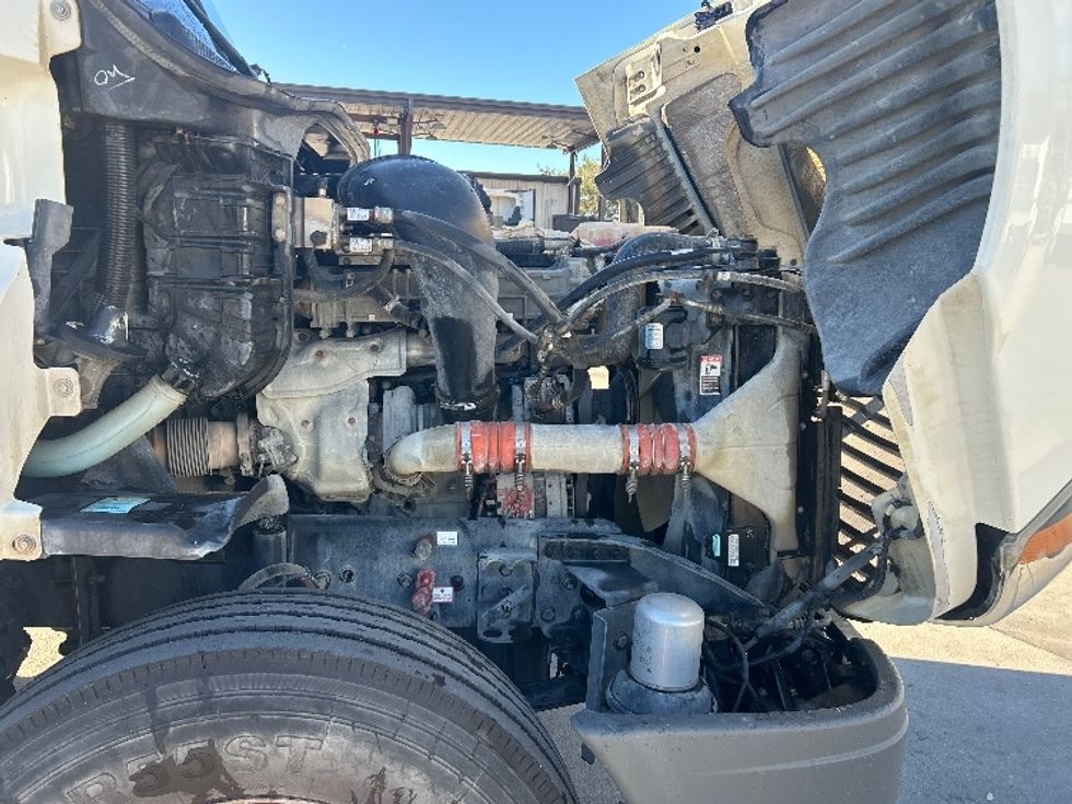 Day Cab Tractor-Heavy Duty Tractors-Freightliner-2018-Cascadia 12564ST-Tampa-FL-302,914\n\t\tmiles-$ 44,000 - Image 15