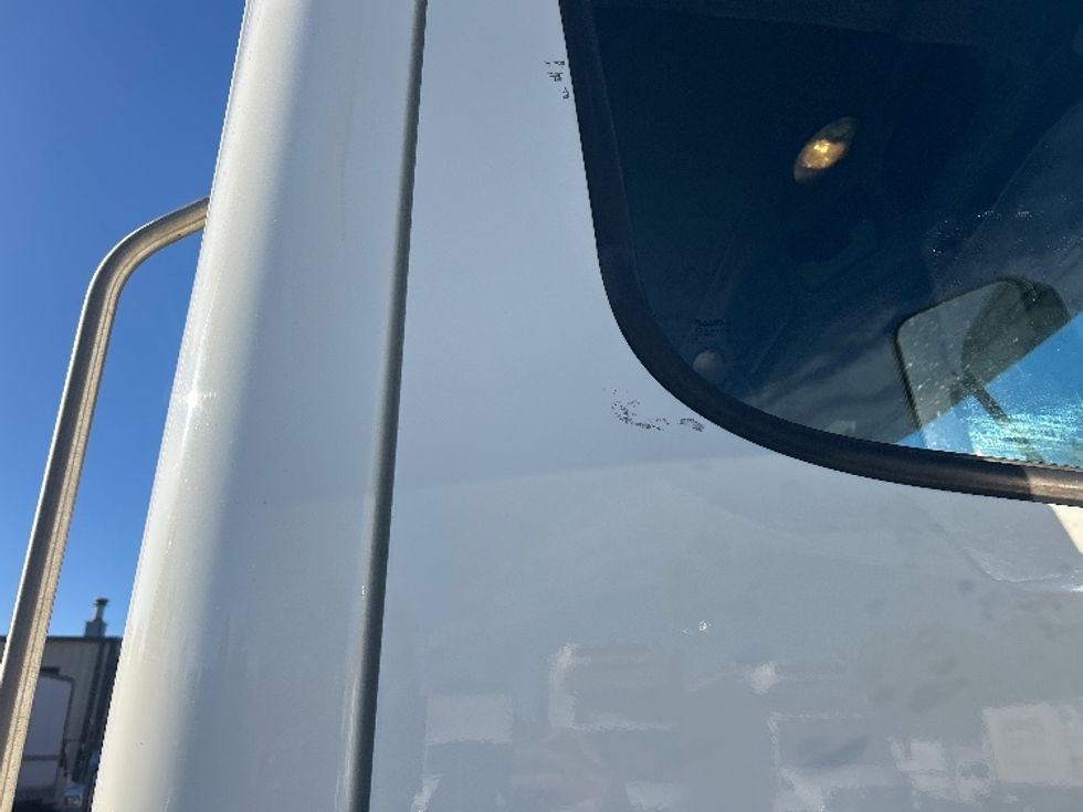 Day Cab Tractor-Heavy Duty Tractors-Freightliner-2018-Cascadia 12564ST-Tampa-FL-302,914\n\t\tmiles-$ 44,000 - Image 20