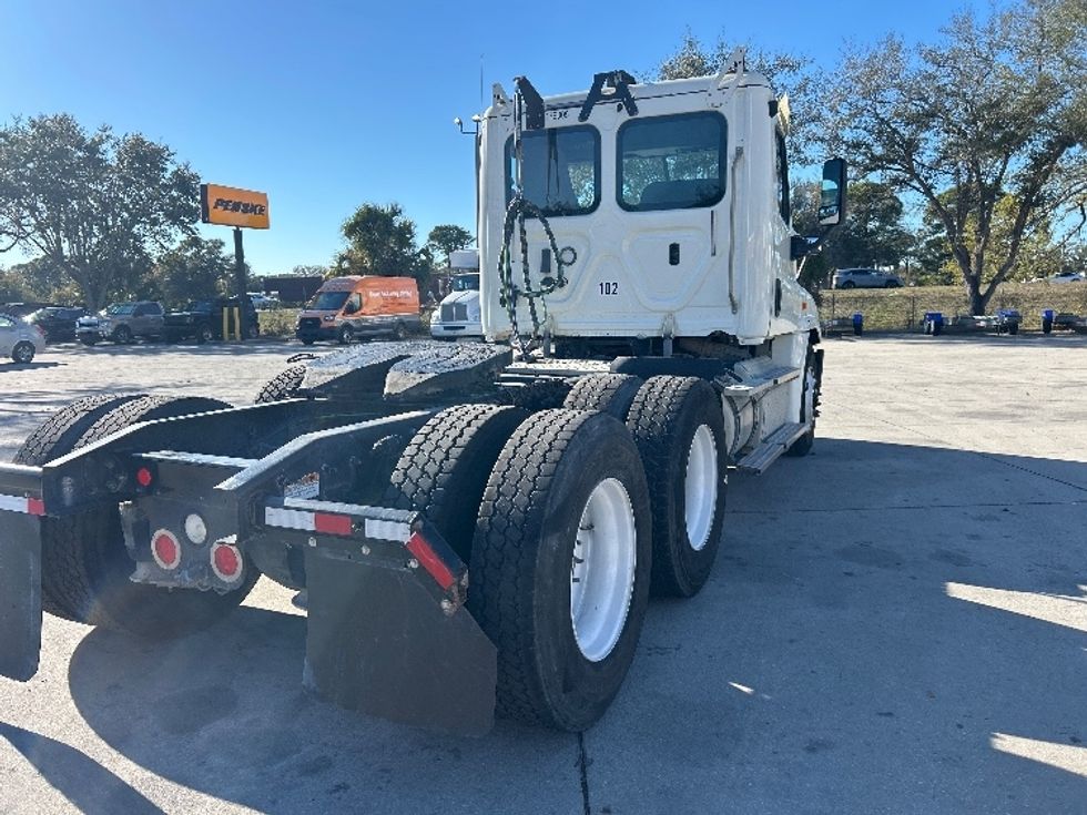 Day Cab Tractor-Heavy Duty Tractors-Freightliner-2018-Cascadia 12564ST-Tampa-FL-302,914\n\t\tmiles-$ 44,000 - Image 9