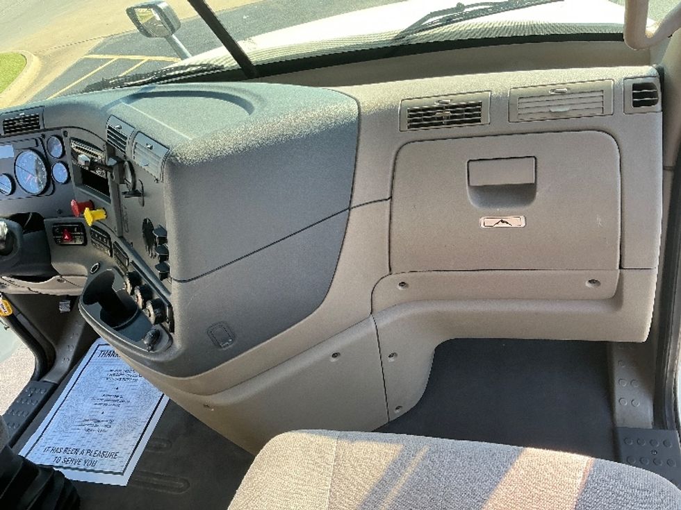 Day Cab Tractor-Heavy Duty Tractors-Freightliner-2018-Cascadia 12564ST-Tulsa-OK-287,768\n\t\tmiles-$ 46,500 - Image 12