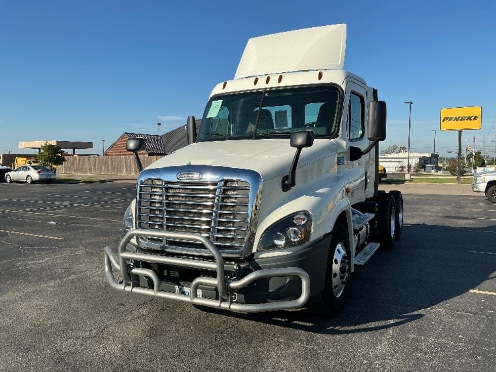 Day Cab Tractor-Heavy Duty Tractors-Freightliner-2018-Cascadia 12564ST-Tulsa-OK-287,768\n\t\tmiles-$ 46,500 - Image 3