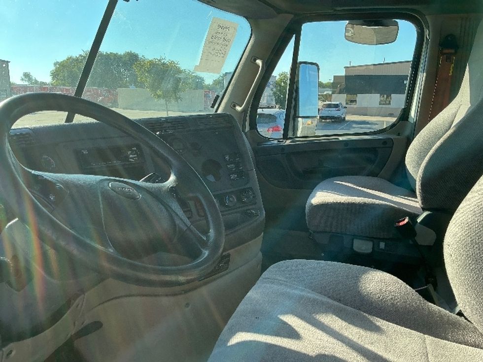 Day Cab Tractor-Heavy Duty Tractors-Freightliner-2018-Cascadia 12564ST-Tulsa-OK-287,768\n\t\tmiles-$ 46,500 - Image 9