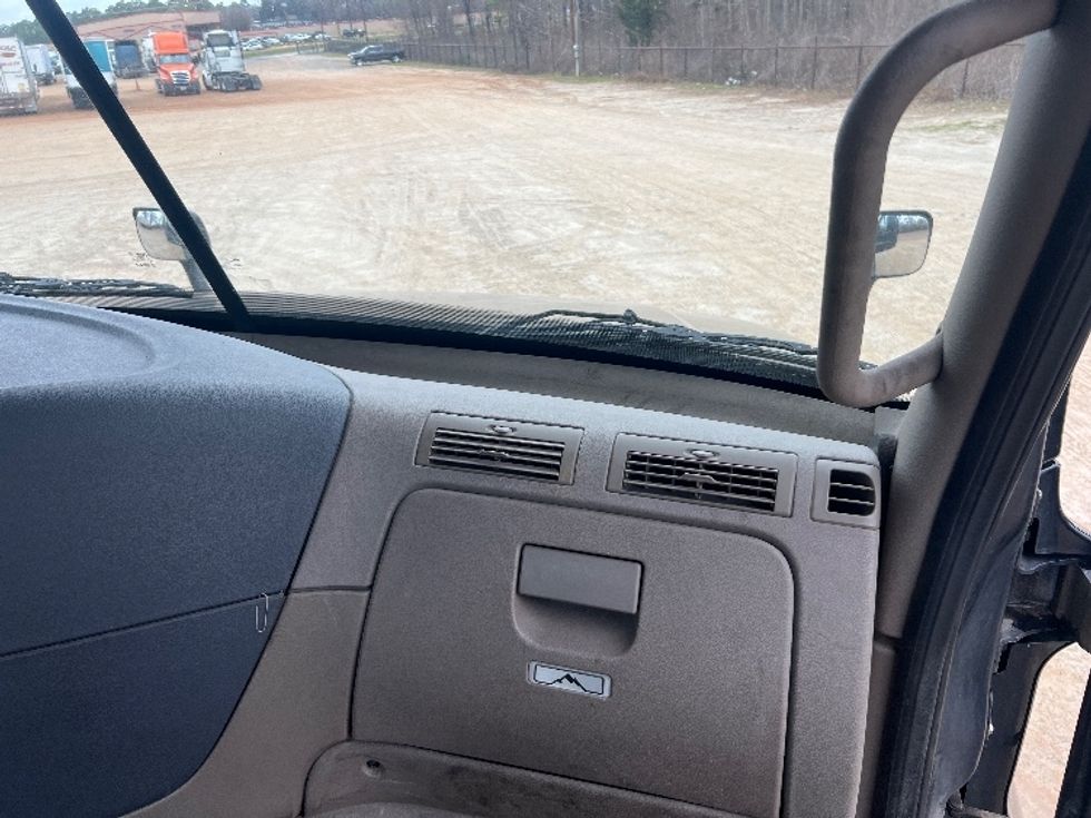 Day Cab Tractor-Heavy Duty Tractors-Freightliner-2018-Cascadia 12564ST-Tyler-TX-563,235\n\t\tmiles-$ 34,000 - Image 13