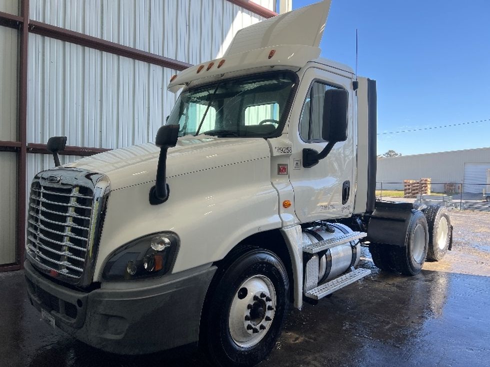 Day Cab Tractor-Heavy Duty Tractors-Freightliner-2018-Cascadia 12564ST-Valdosta-GA-258,377\n\t\tmiles-$ 48,000 - Image 3