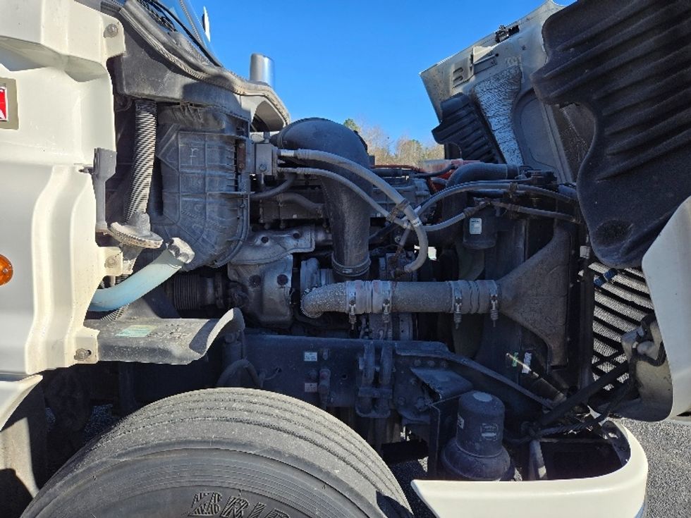 Day Cab Tractor-Heavy Duty Tractors-Freightliner-2018-Cascadia 12564ST-Villa Rica-GA-477,055\n\t\tmiles-$ 38,500 - Image 14