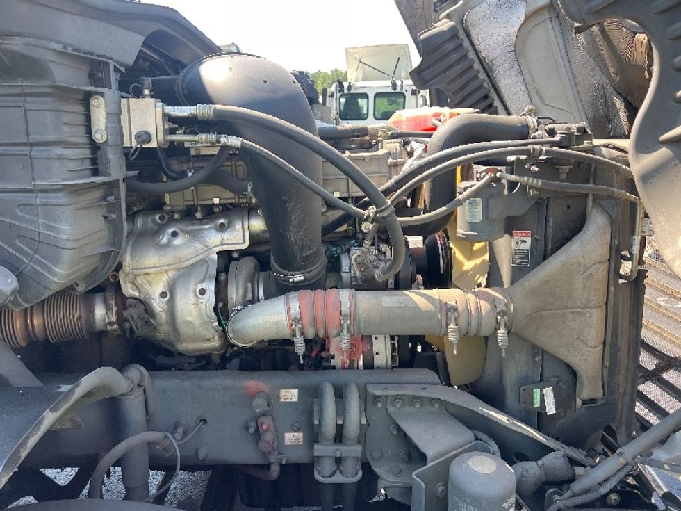 Day Cab Tractor-Heavy Duty Tractors-Freightliner-2018-Cascadia 12564ST-Villa Rica-GA-543,271\n\t\tmiles-$ 28,000 - Image 15