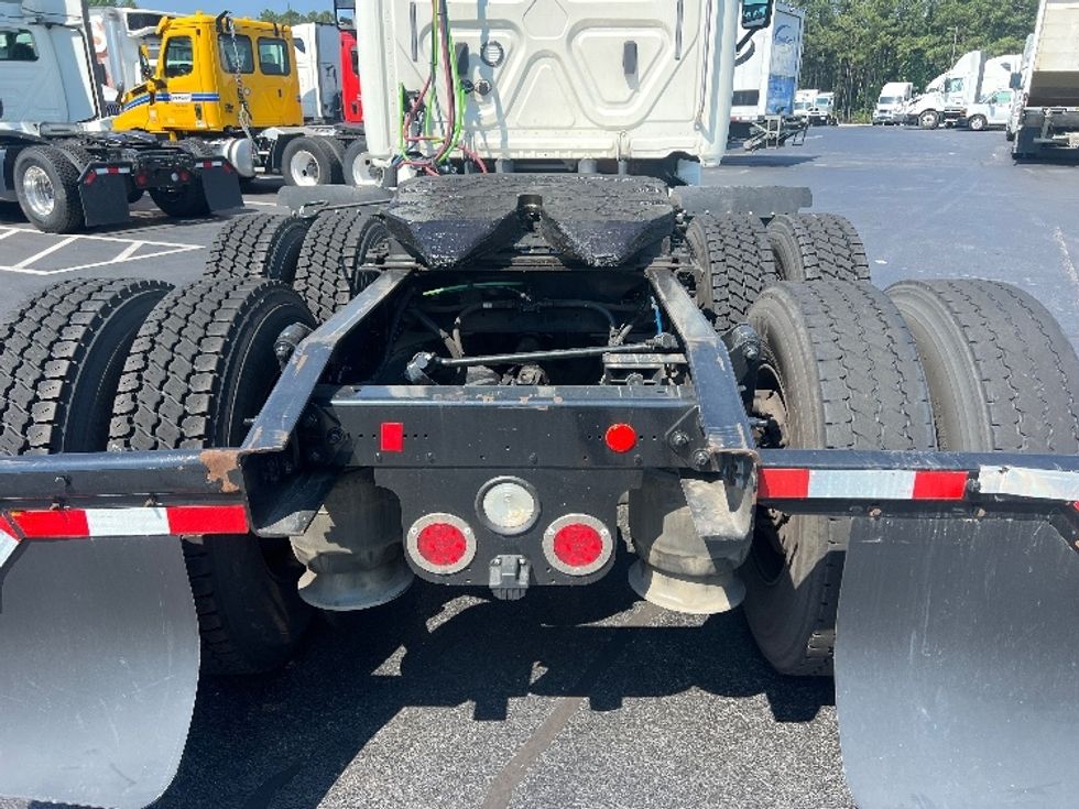 Day Cab Tractor-Heavy Duty Tractors-Freightliner-2018-Cascadia 12564ST-Villa Rica-GA-543,271\n\t\tmiles-$ 28,000 - Image 6