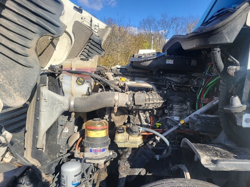 Day Cab Tractor-Heavy Duty Tractors-Freightliner-2018-Cascadia 12564ST-Wabash-IN-382,468\n\t\tmiles-$ 34,000 - Image 16