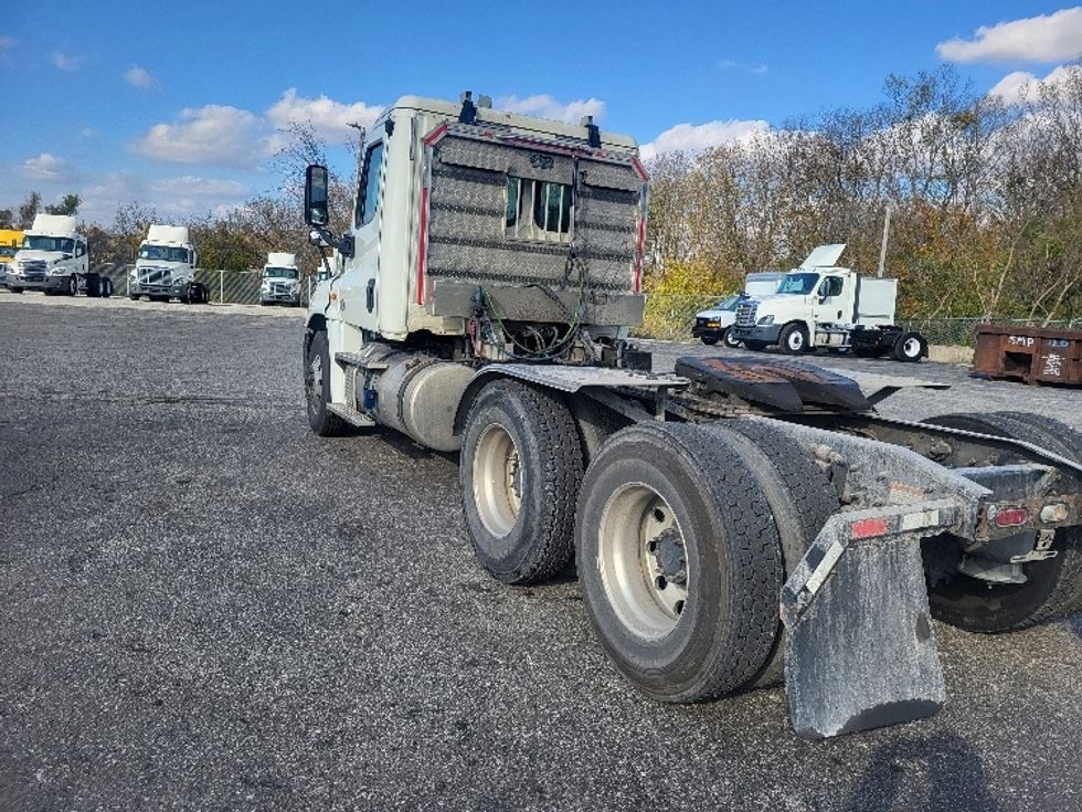Day Cab Tractor-Heavy Duty Tractors-Freightliner-2018-Cascadia 12564ST-Wabash-IN-382,468\n\t\tmiles-$ 34,000 - Image 5
