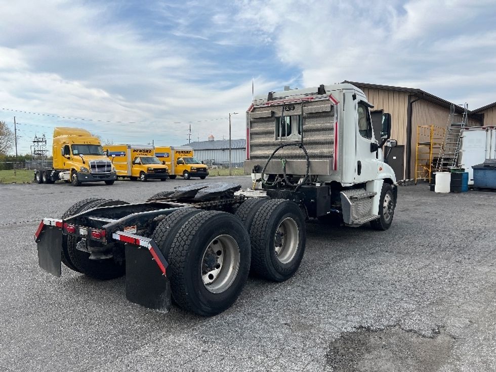 Day Cab Tractor-Heavy Duty Tractors-Freightliner-2018-Cascadia 12564ST-Wabash-IN-391,473\n\t\tmiles-$ 33,750 - Image 7