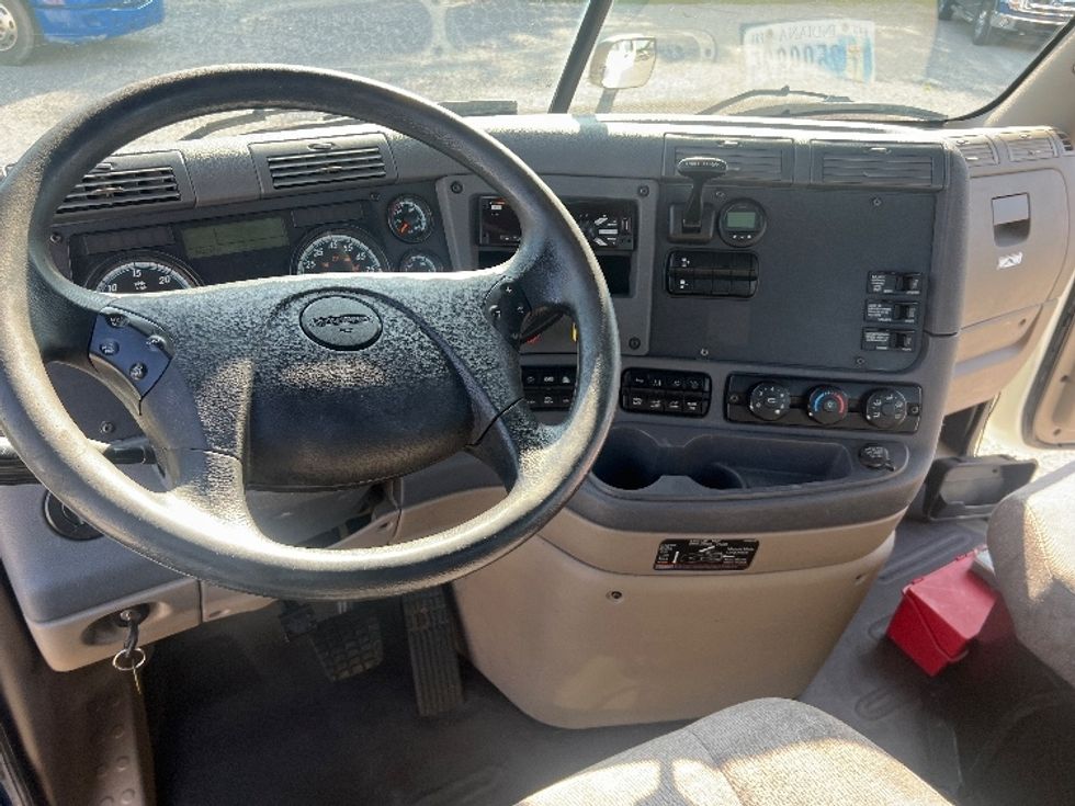 Day Cab Tractor-Heavy Duty Tractors-Freightliner-2018-Cascadia 12564ST-Wabash-IN-543,249\n\t\tmiles-$ 27,000 - Image 11