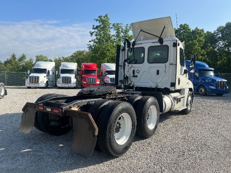 Day Cab Tractor-Heavy Duty Tractors-Freightliner-2018-Cascadia 12564ST-Wabash-IN-543,249\n\t\tmiles-$ 27,000 - Image 7