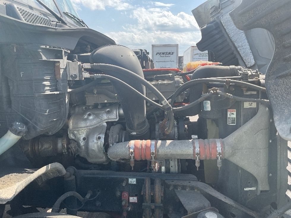 Day Cab Tractor-Heavy Duty Tractors-Freightliner-2018-Cascadia 12564ST-Warren-MI-326,330\n\t\tmiles-$ 42,500 - Image 15