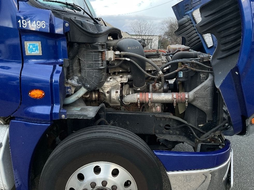 Day Cab Tractor-Heavy Duty Tractors-Freightliner-2018-Cascadia 12564ST-West Babylon-NY-187,823\n\t\tmiles-$ 45,250 - Image 15