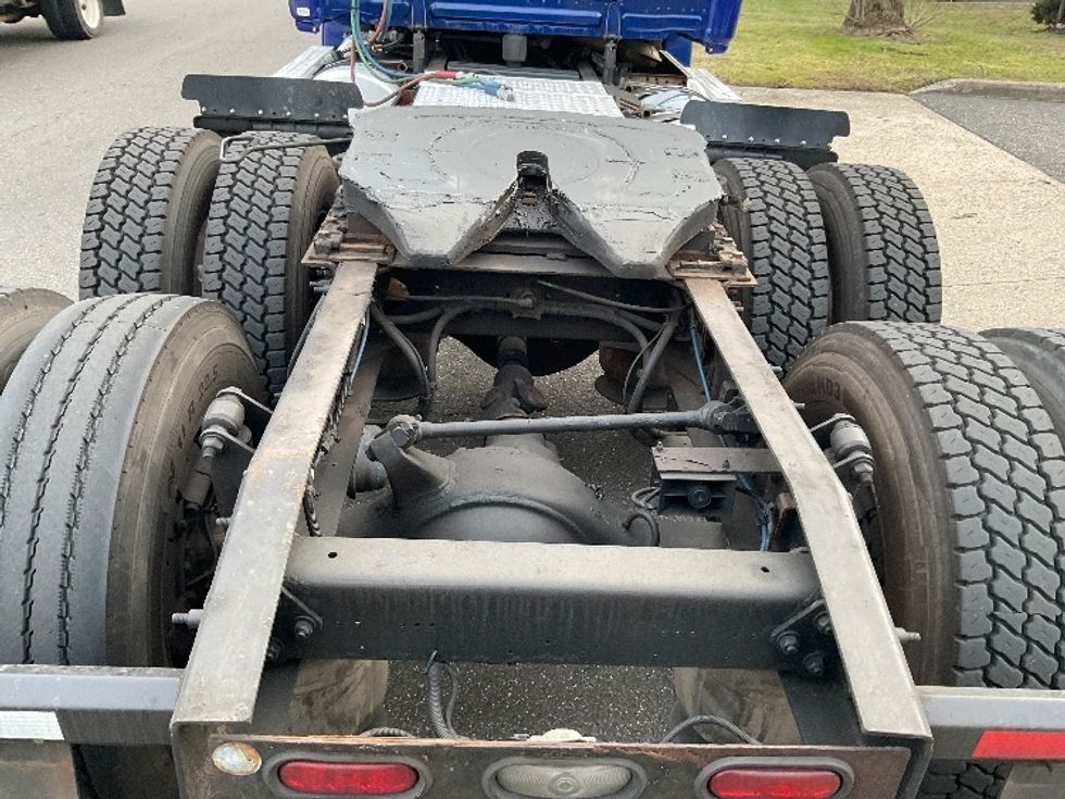 Day Cab Tractor-Heavy Duty Tractors-Freightliner-2018-Cascadia 12564ST-West Babylon-NY-187,823\n\t\tmiles-$ 45,250 - Image 6