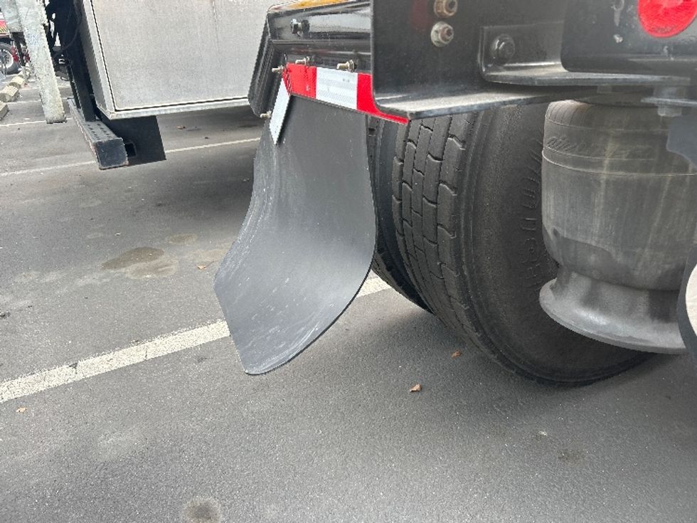 Day Cab Tractor-Heavy Duty Tractors-Freightliner-2018-Cascadia 12564ST-West Sacramento-CA-312,810\n\t\tmiles-$ 42,000 - Image 19