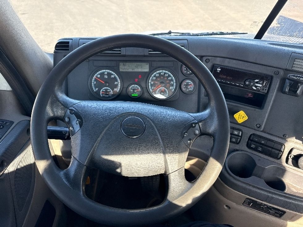 Day Cab Tractor-Heavy Duty Tractors-Freightliner-2018-Cascadia 12564ST-West Sacramento-CA-430,378\n\t\tmiles-$ 37,000 - Image 11