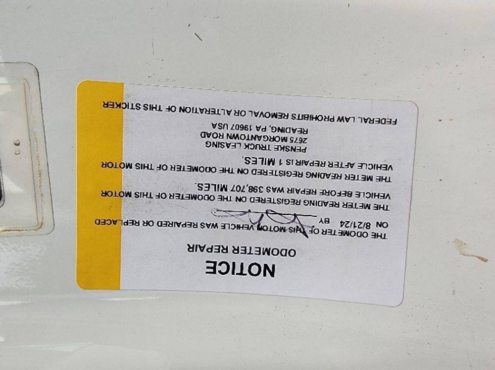 Day Cab Tractor-Heavy Duty Tractors-Freightliner-2018-Cascadia 12564ST-West Sacramento-CA-438,307\n\t\tmiles-$ 34,750 - Image 18