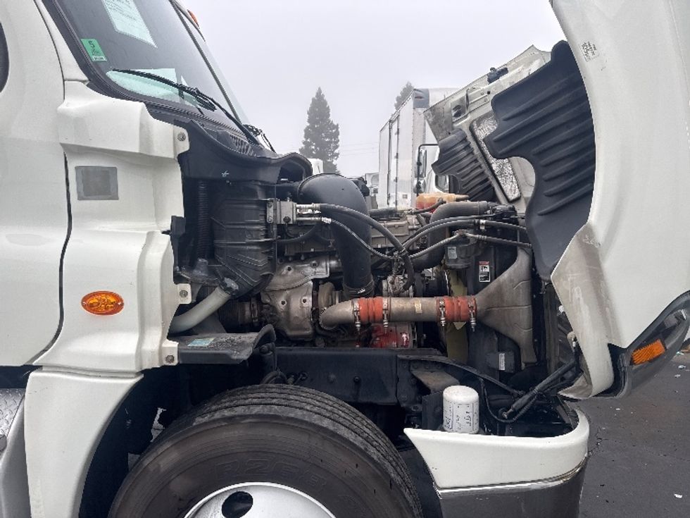 Day Cab Tractor-Heavy Duty Tractors-Freightliner-2018-Cascadia 12564ST-West Sacramento-CA-454,927\n\t\tmiles-$ 34,000 - Image 15