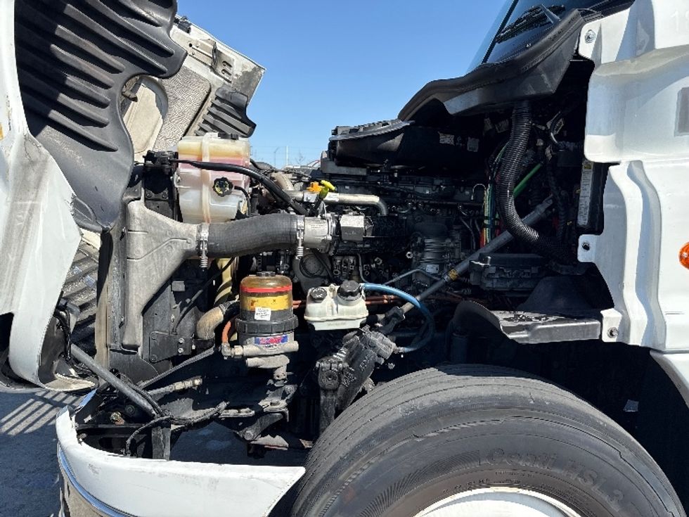 Day Cab Tractor-Heavy Duty Tractors-Freightliner-2018-Cascadia 12564ST-West Sacramento-CA-459,559\n\t\tmiles-$ 35,750 - Image 16