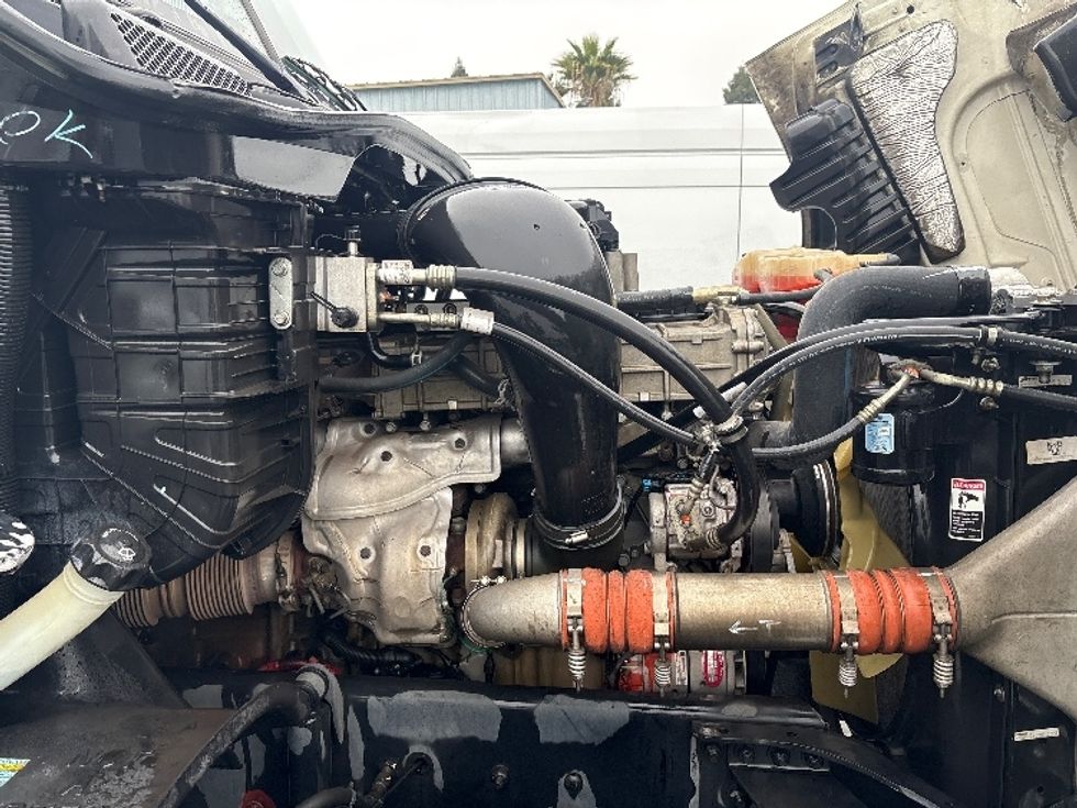 Day Cab Tractor-Heavy Duty Tractors-Freightliner-2018-Cascadia 12564ST-West Sacramento-CA-464,554\n\t\tmiles-$ 32,750 - Image 15