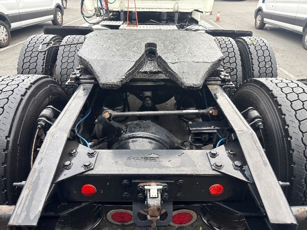 Day Cab Tractor-Heavy Duty Tractors-Freightliner-2018-Cascadia 12564ST-West Sacramento-CA-464,554\n\t\tmiles-$ 32,750 - Image 6