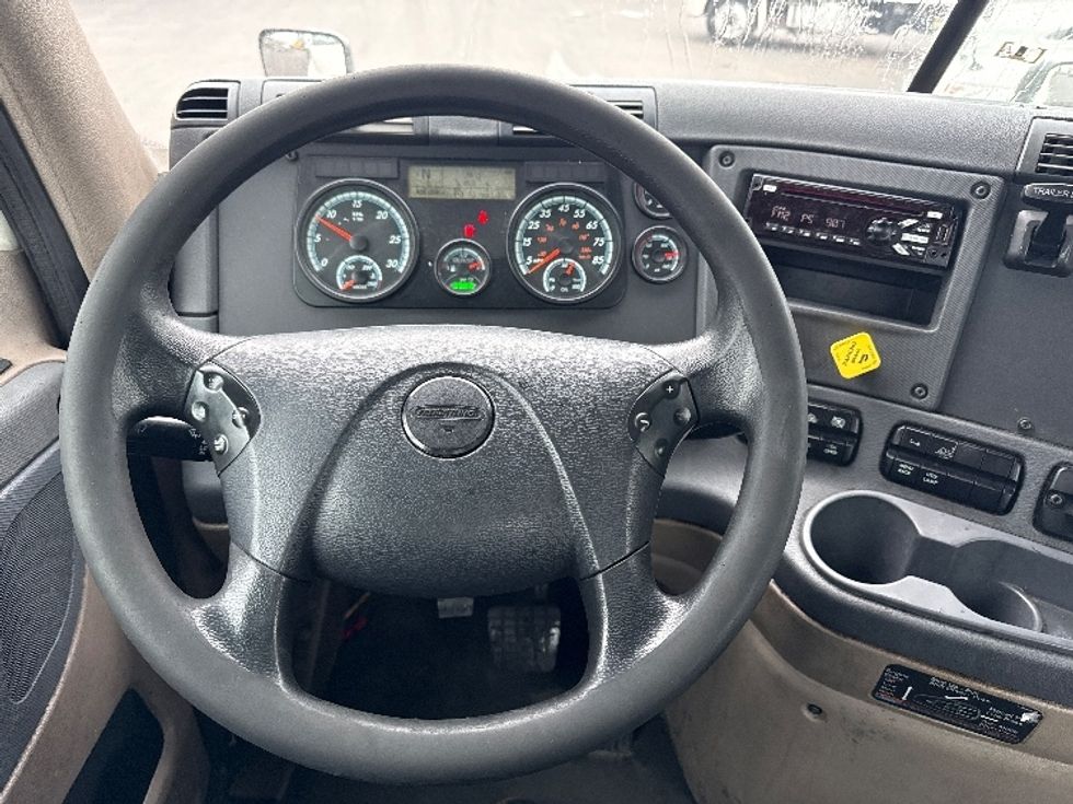 Day Cab Tractor-Heavy Duty Tractors-Freightliner-2018-Cascadia 12564ST-West Sacramento-CA-465,658\n\t\tmiles-$ 36,750 - Image 11