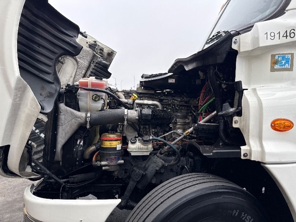 Day Cab Tractor-Heavy Duty Tractors-Freightliner-2018-Cascadia 12564ST-West Sacramento-CA-465,658\n\t\tmiles-$ 36,750 - Image 16