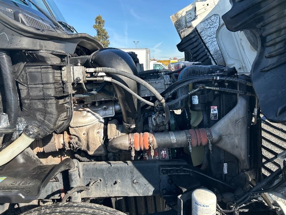 Day Cab Tractor-Heavy Duty Tractors-Freightliner-2018-Cascadia 12564ST-West Sacramento-CA-477,760\n\t\tmiles-$ 34,500 - Image 15