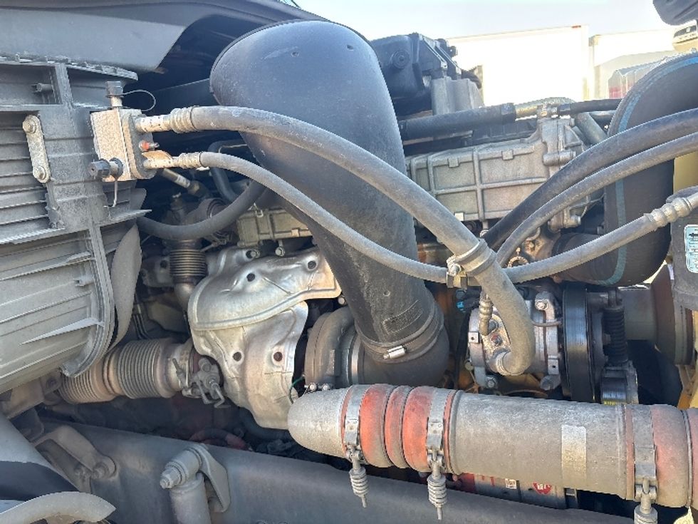 Day Cab Tractor-Heavy Duty Tractors-Freightliner-2018-Cascadia 12564ST-West Sacramento-CA-480,500\n\t\tmiles-$ 34,500 - Image 14