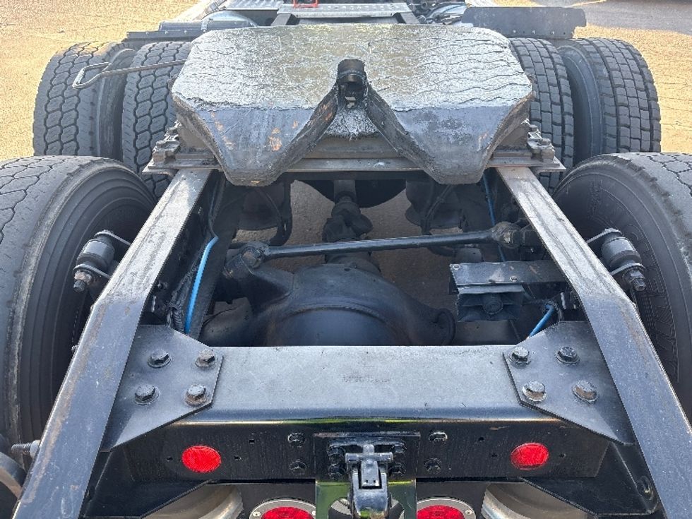 Day Cab Tractor-Heavy Duty Tractors-Freightliner-2018-Cascadia 12564ST-West Sacramento-CA-480,500\n\t\tmiles-$ 34,500 - Image 6