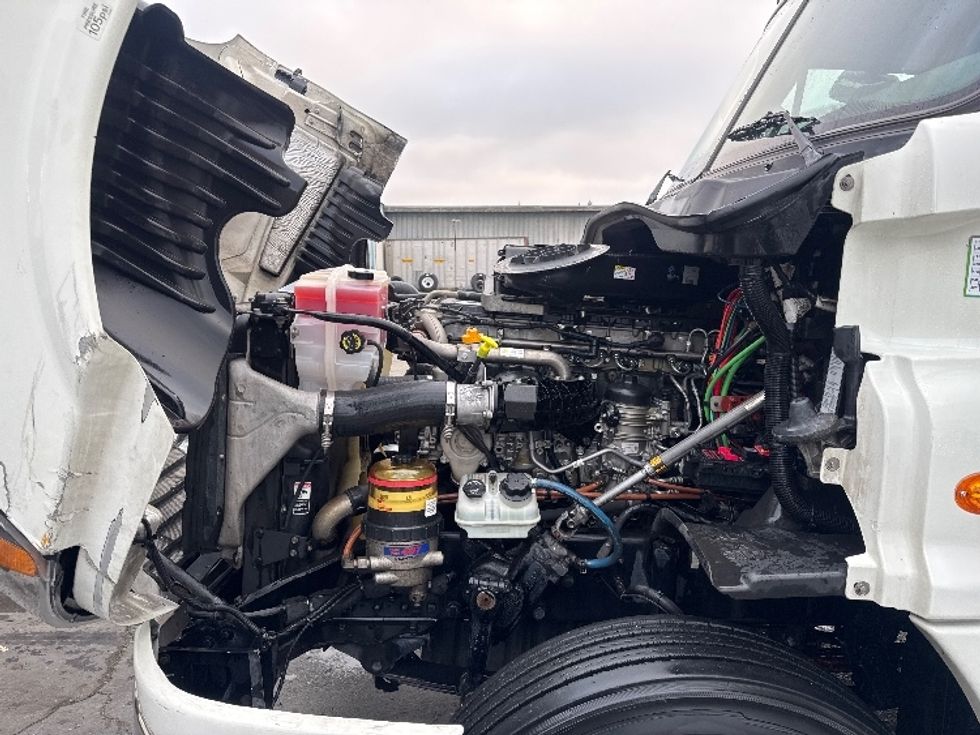 Day Cab Tractor-Heavy Duty Tractors-Freightliner-2018-Cascadia 12564ST-West Sacramento-CA-484,455\n\t\tmiles-$ 32,500 - Image 16