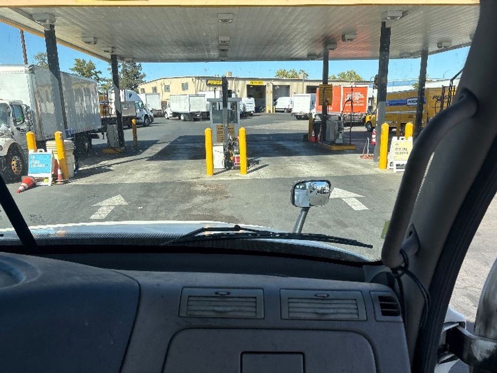 Day Cab Tractor-Heavy Duty Tractors-Freightliner-2018-Cascadia 12564ST-West Sacramento-CA-485,539\n\t\tmiles-$ 34,250 - Image 13