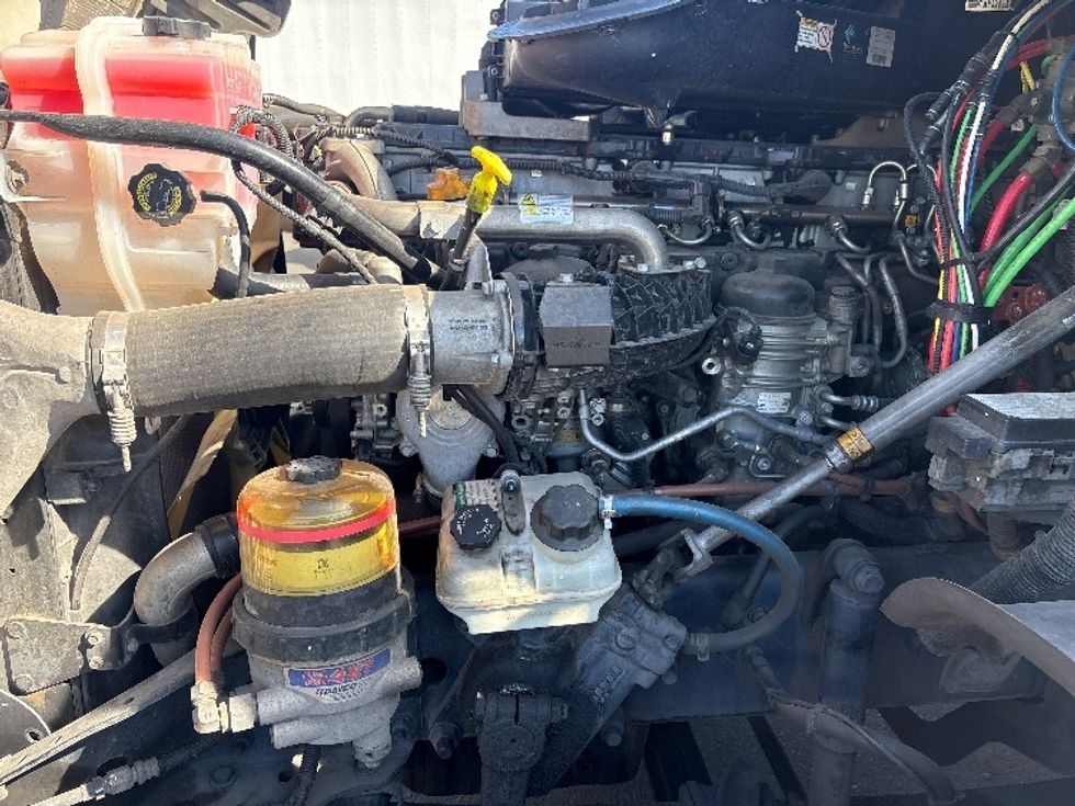 Day Cab Tractor-Heavy Duty Tractors-Freightliner-2018-Cascadia 12564ST-West Sacramento-CA-485,539\n\t\tmiles-$ 34,250 - Image 16