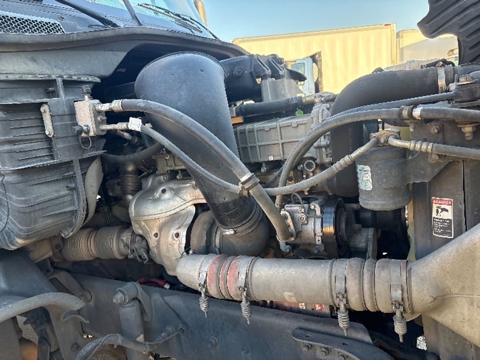 Day Cab Tractor-Heavy Duty Tractors-Freightliner-2018-Cascadia 12564ST-West Sacramento-CA-495,923\n\t\tmiles-$ 33,750 - Image 15