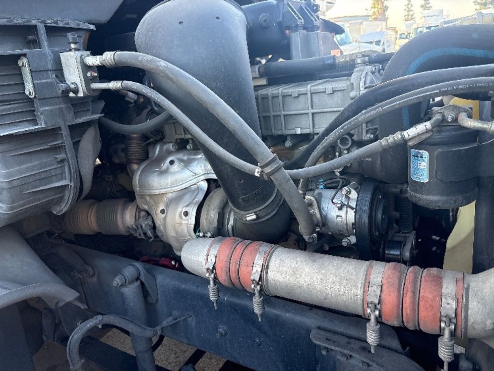 Day Cab Tractor-Heavy Duty Tractors-Freightliner-2018-Cascadia 12564ST-West Sacramento-CA-498,095\n\t\tmiles-$ 33,750 - Image 15