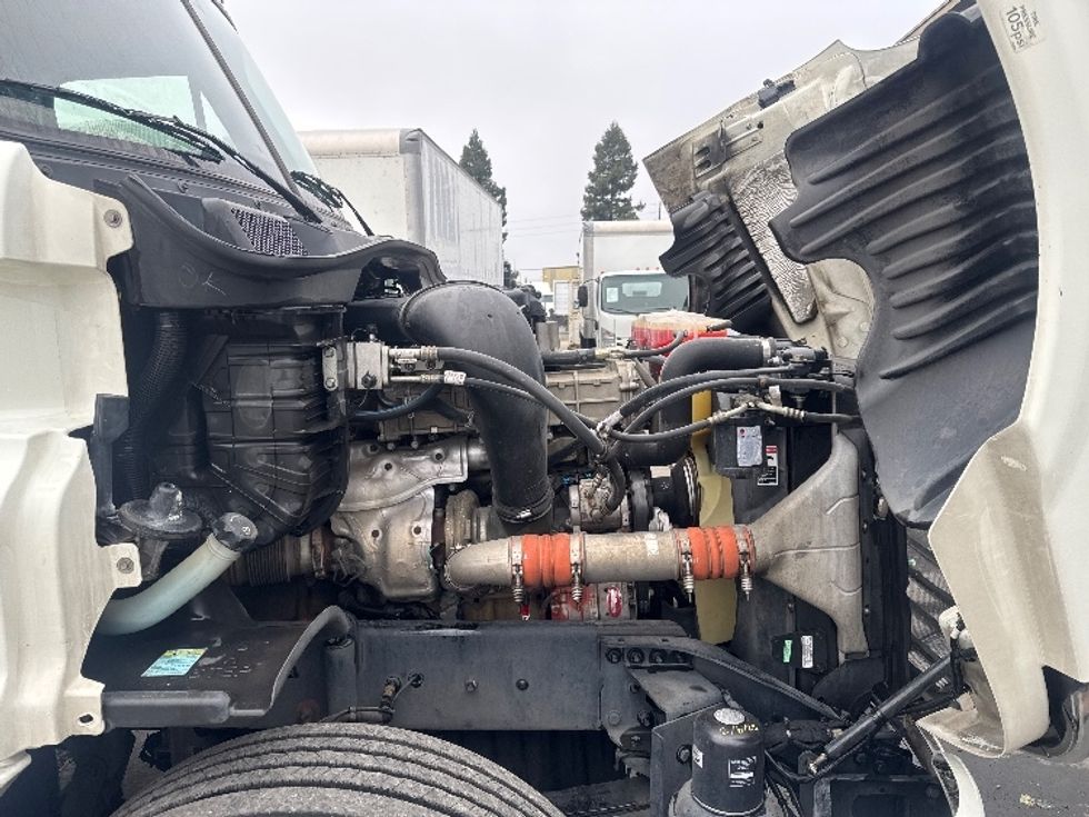 Day Cab Tractor-Heavy Duty Tractors-Freightliner-2018-Cascadia 12564ST-West Sacramento-CA-500,000\n\t\tmiles-$ 31,500 - Image 15