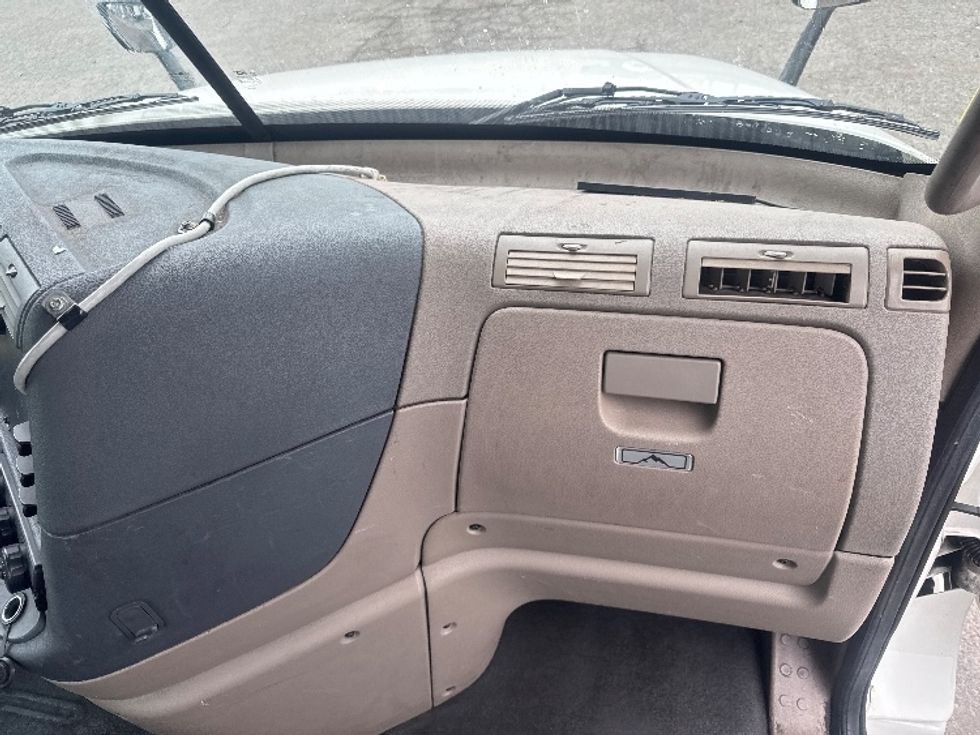 Day Cab Tractor-Heavy Duty Tractors-Freightliner-2018-Cascadia 12564ST-West Sacramento-CA-502,786\n\t\tmiles-$ 31,500 - Image 14