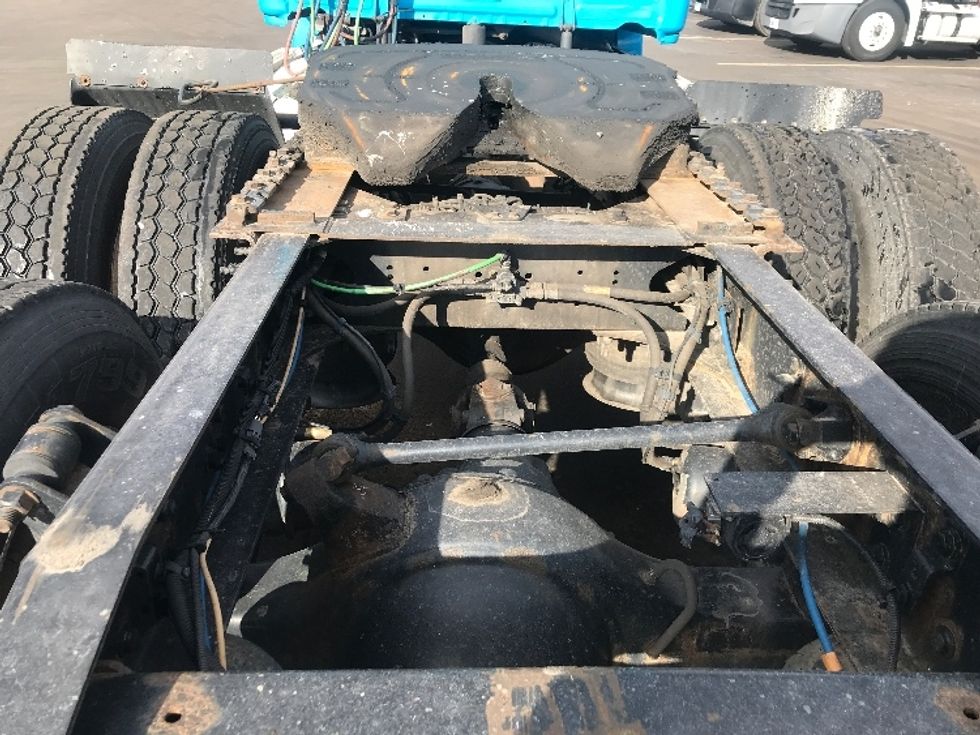 Day Cab Tractor-Heavy Duty Tractors-Freightliner-2018-Cascadia 12564ST-Westfield-MA-325,309\n\t\tmiles-$ 35,750 - Image 6