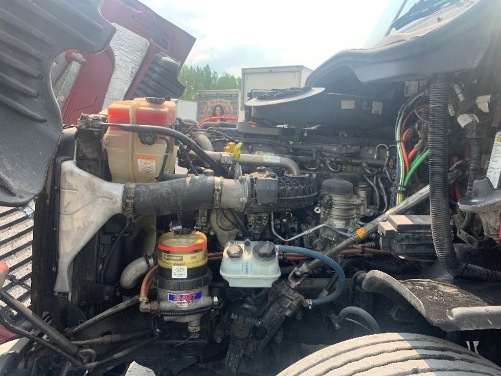 Day Cab Tractor-Heavy Duty Tractors-Freightliner-2018-Cascadia 12564ST-Whitesboro-NY-361,428\n\t\tmiles-$ 41,250 - Image 16