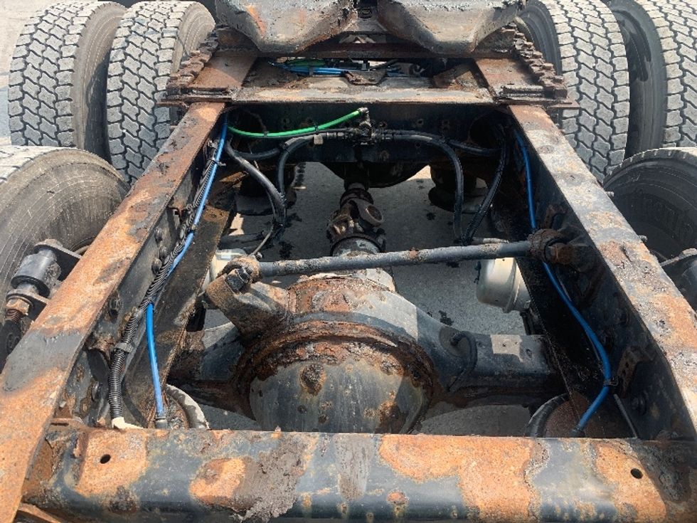 Day Cab Tractor-Heavy Duty Tractors-Freightliner-2018-Cascadia 12564ST-Whitesboro-NY-361,428\n\t\tmiles-$ 41,250 - Image 6