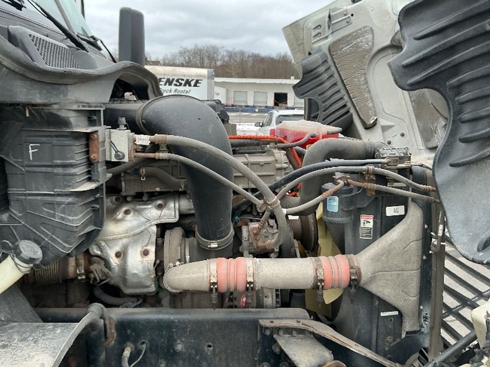 Day Cab Tractor-Heavy Duty Tractors-Freightliner-2018-Cascadia 12564ST-Wilkes Barre-PA-386,500\n\t\tmiles-$ 39,500 - Image 15