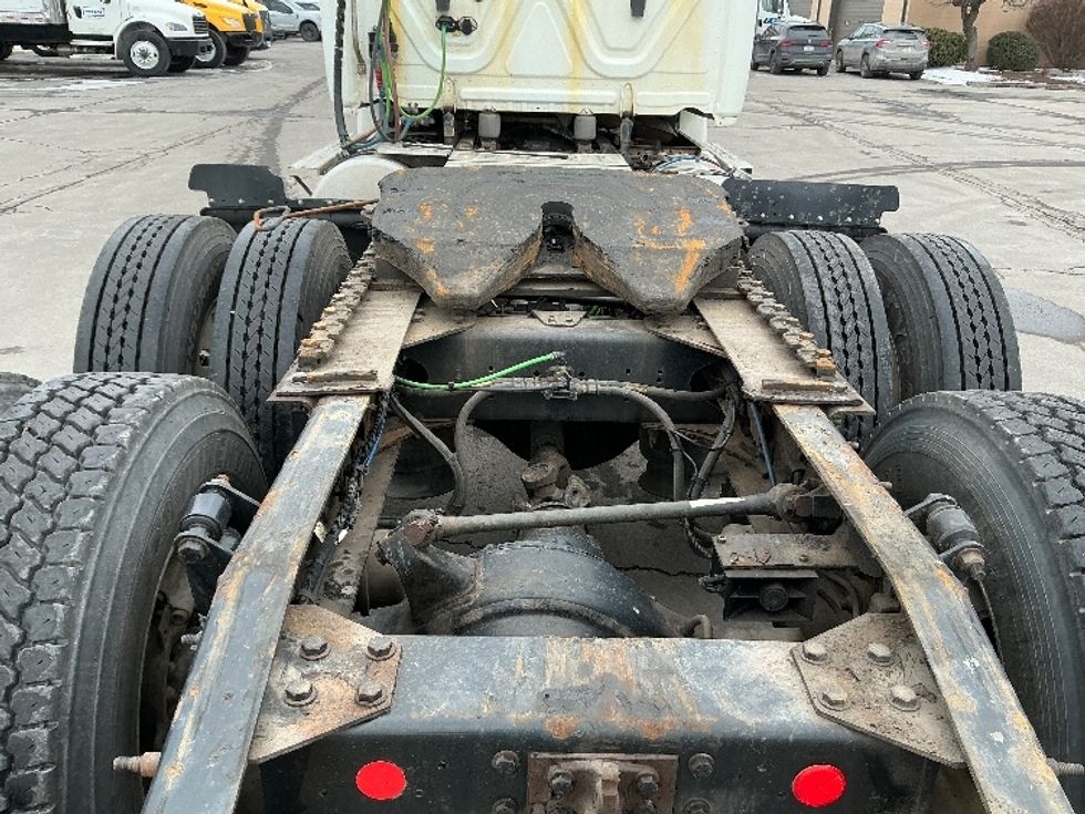 Day Cab Tractor-Heavy Duty Tractors-Freightliner-2018-Cascadia 12564ST-Wilkes Barre-PA-386,501\n\t\tmiles-$ 30,500 - Image 6