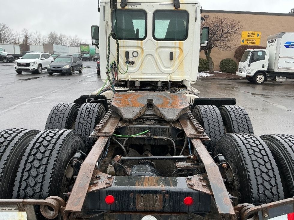 Day Cab Tractor-Heavy Duty Tractors-Freightliner-2018-Cascadia 12564ST-Wilkes Barre-PA-452,620\n\t\tmiles-$ 29,500 - Image 6
