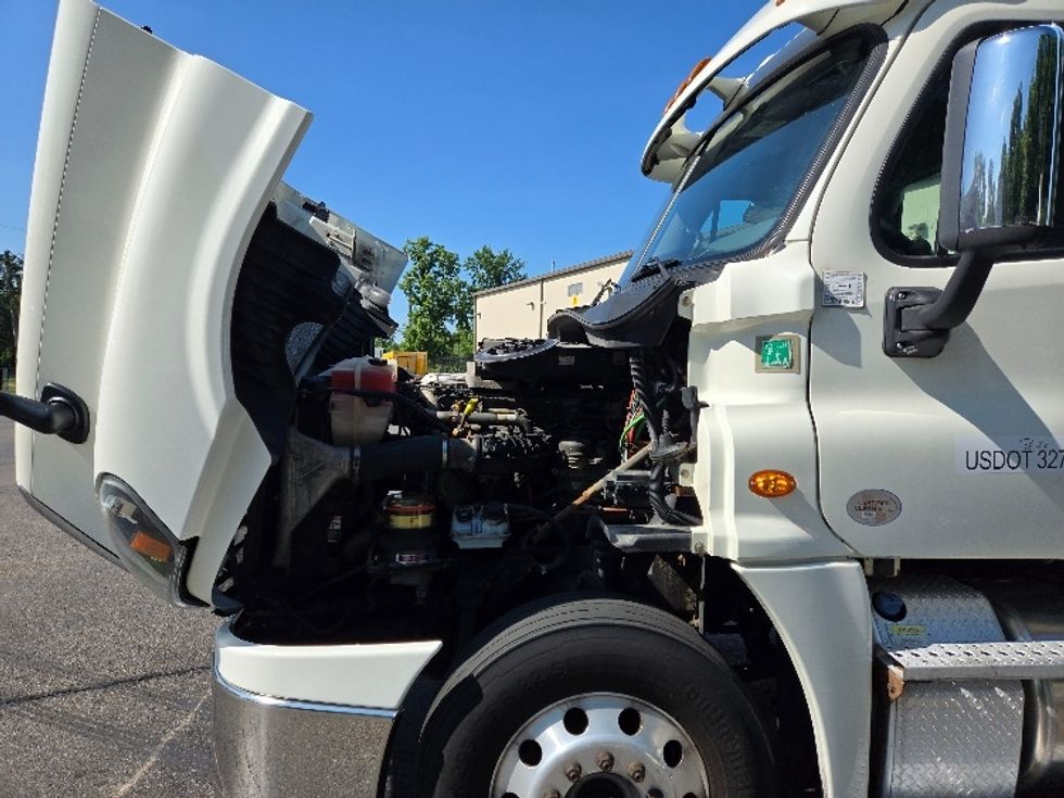 Day Cab Tractor-Heavy Duty Tractors-Freightliner-2018-Cascadia 12564ST-Ypsilanti-MI-419,912\n\t\tmiles-$ 34,500 - Image 16